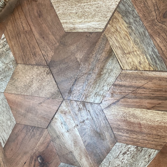 Beautiful Inlay Wood Charcuterie Board - Picture 2 of 12